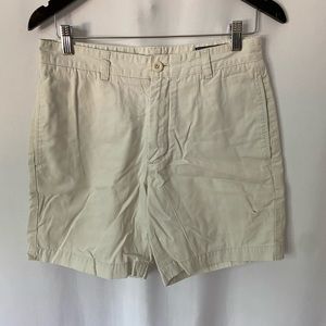 Barely used vineyard vines shorts